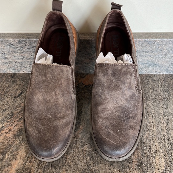 Dalton is the newest iconic Børn slip on, designed for ultimate flexibility. - Picture 4 of 8